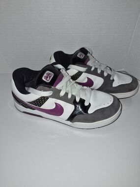 Nike 6.0 Dunk Low Mogan Skate Shoes Size 8 Womens
